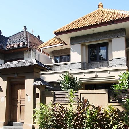 Villa Indah Kuta Royal - Private Pool - Optic Fiber High Speed Internet Екстериор снимка